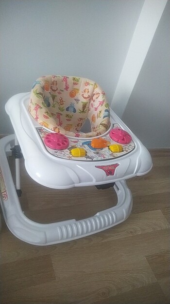 Eda Taşpınar Bebek yürüteci