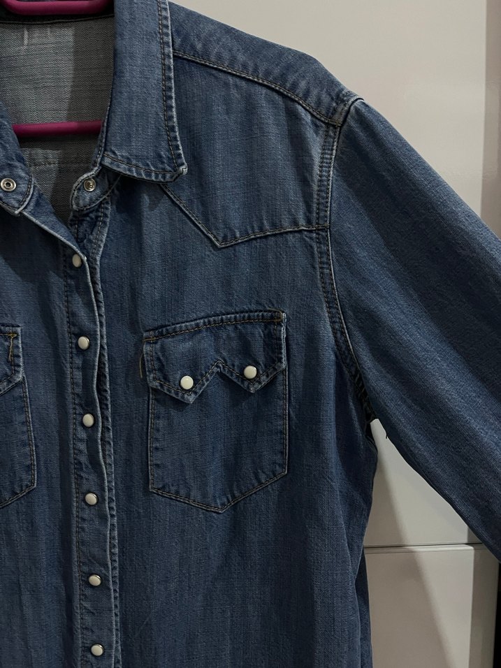 Düğmeli Mavi Denim Kadın Gömlek - Görsel 3