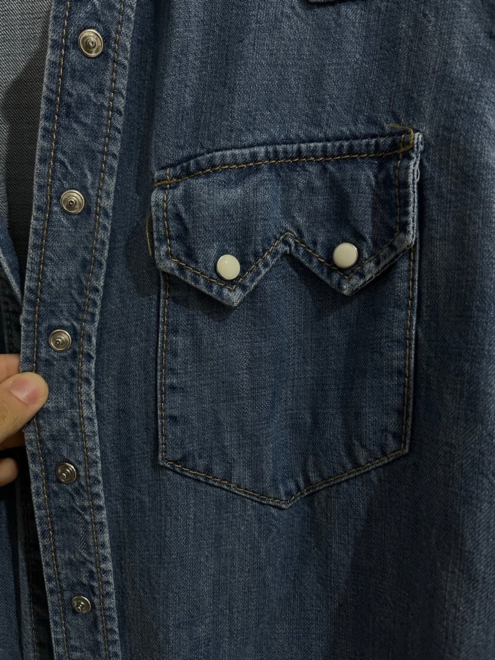 Düğmeli Mavi Denim Kadın Gömlek - Görsel 4