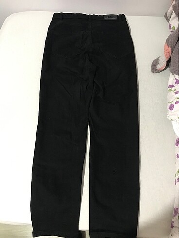 36 Beden siyah Renk stradivarus siyah mom slim pantolon
