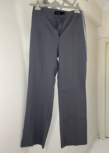 Pull and BearGri Kadın Kumaş Pantolon Regular Fit