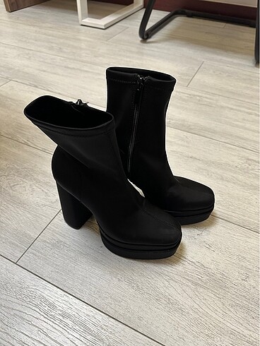 Stradivarius Çorap bot