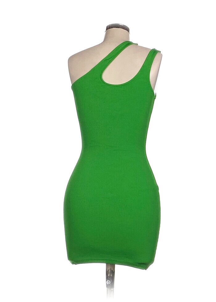 Pull and Bear Kısa Elbise %70 İndirimli. - Görsel 3