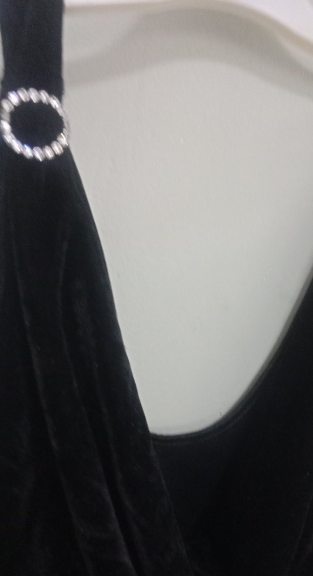 Siyah Kadife Drapeli Midi V-Yaka Kadın Elbise - Görsel 2