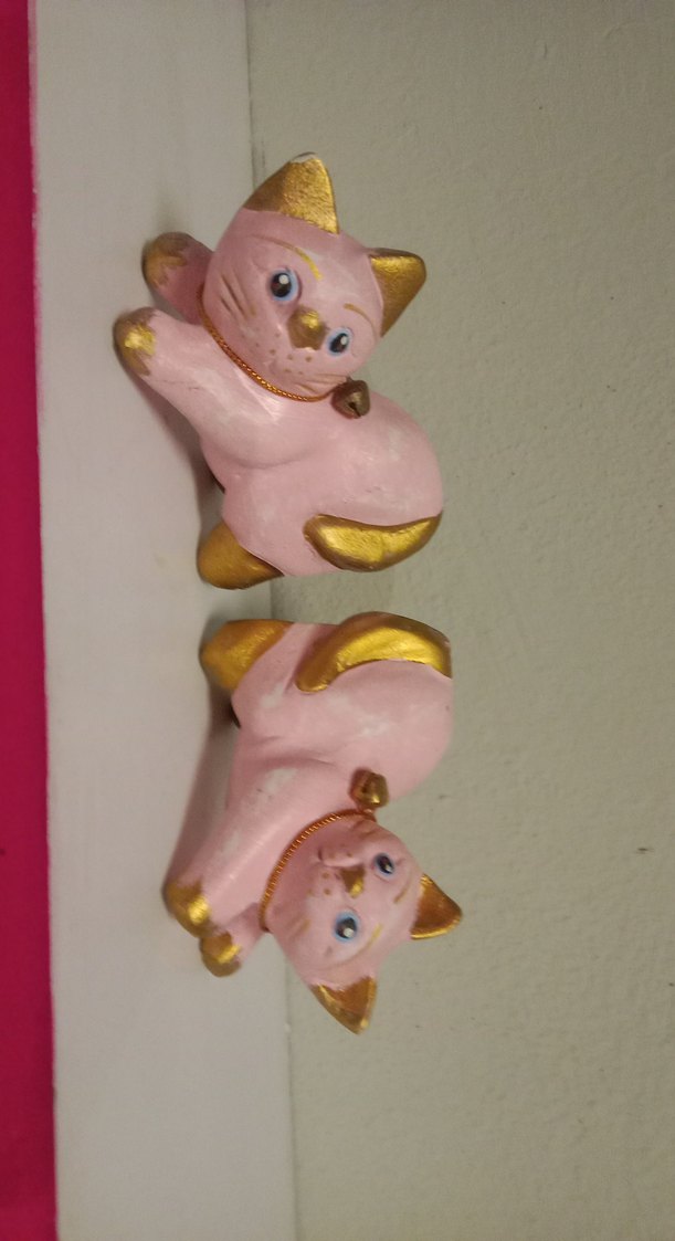 Pembe ve Altın Renkli Kedi Biblo Seti - Görsel 2