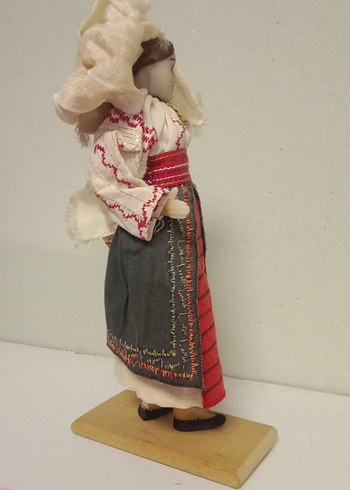 ROMANYA KIZI
 Geleneksel Kıyafetli Bebek - Görsel 4