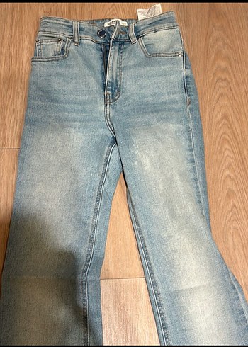 Kadın Açık Mavi Bol Paça Denim Pantolon - Görsel 3