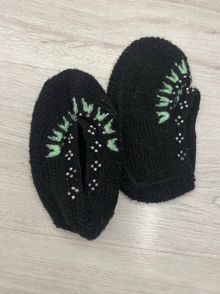Nakışlı Siyah Örgü Patik - Görsel 3