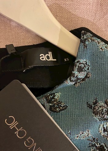 ADL etiketli Dantel Detaylı Lacivert Midi Elbise - Görsel 4