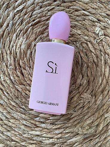 Giorgio Armani Açıklamayı oku