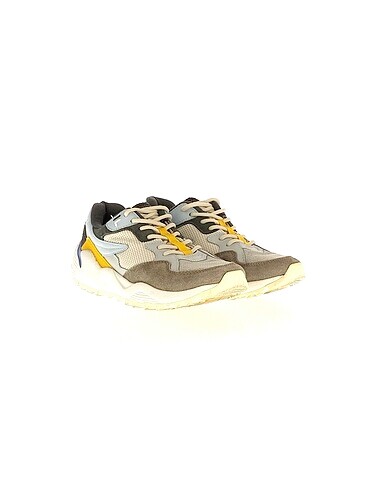 Fila Fila Spor Ayakkabı %70 İndirimli.