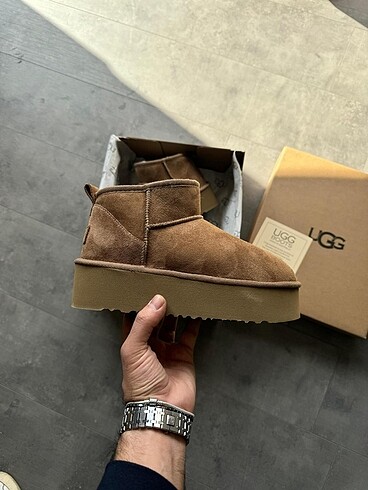 36 Beden Koyu kahve ugg