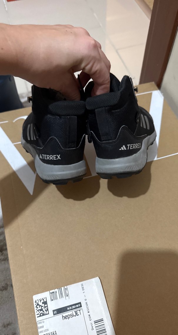 Adidas terten Erkek Çocuk Siyah Street Wear Bot - Görsel 3