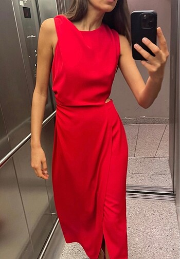 Zara Cut Out Detaylı Büzgülü Elbise