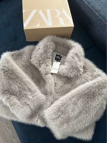 Zara İnci Grisi Peluş Kürk