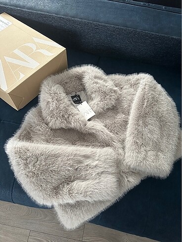 Zara Zara İnci Grisi Peluş Kürk