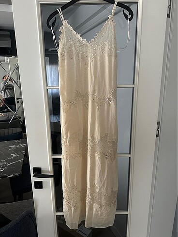 Zara Zara Dantel İşlemeli Payetli Pullu Elbise