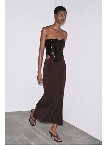 Zara Pullu Pencere Detaylı Elbise