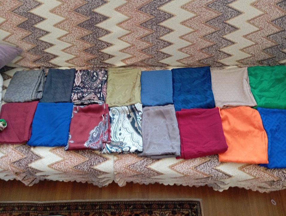 Renkli Desenli İnce Şal  tanesi 250 den — görsel 9/10