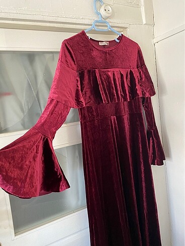 kadife bordo elbise