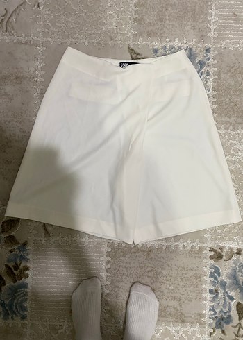 Beyaz Mini Rahat Kesim Kadın Şort