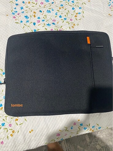 Tomtoc notebook çantası