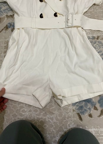 Düğmeli Kemerli Kısa Beyaz Kadın Tulum - Görsel 2