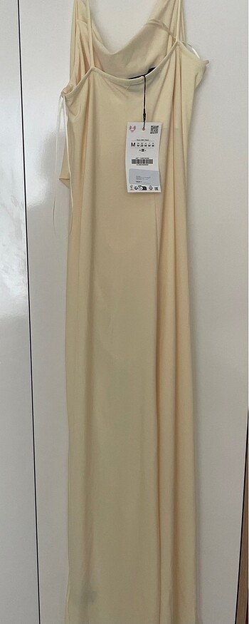 Zara büzgü detaylı midi elbise