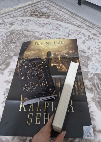 Katil Kalpler Şehri - Elif Melissa Romanı - Görsel 6
