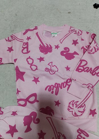 Kız Çocuk Pembe Barbie Baskılı  Pijama Takımı - Görsel 2
