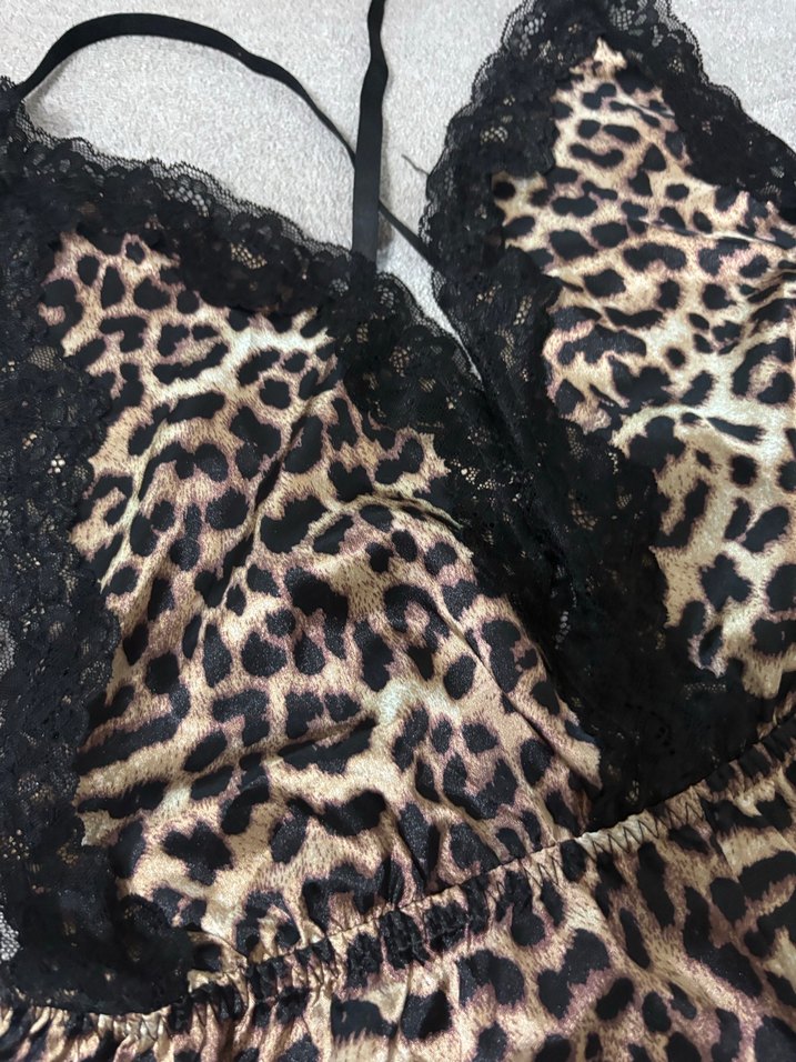 Kahverengi Leopar Desenli Dantelli Mini Tulum - Görsel 5