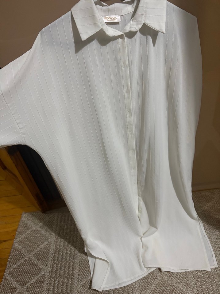 Beyaz gömlek - Görsel 3