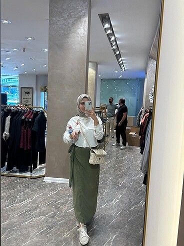Yandan bağlamalı etek