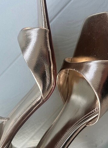 Mango topuklu bantlı sandalet - Görsel 6