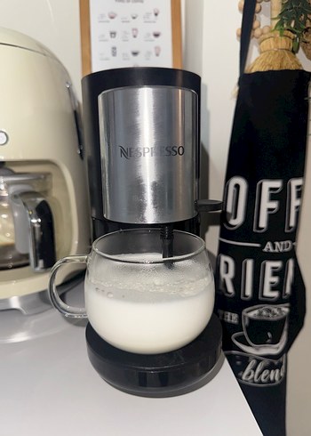 Gri Nespresso Kahve Makinesi - Görsel 2