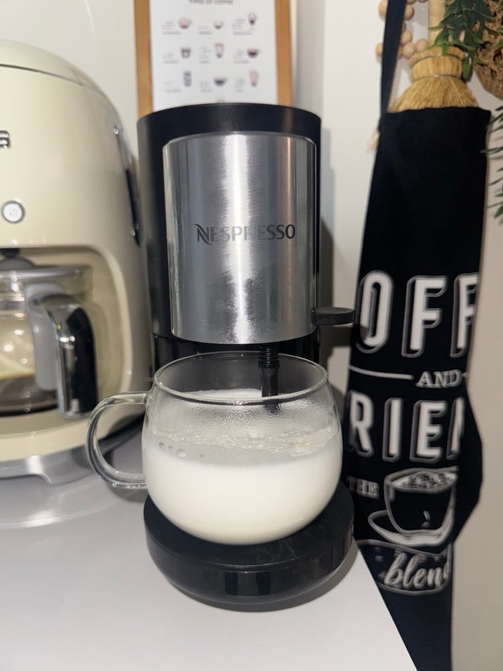 Gri Nespresso Kahve Makinesi - Görsel 2