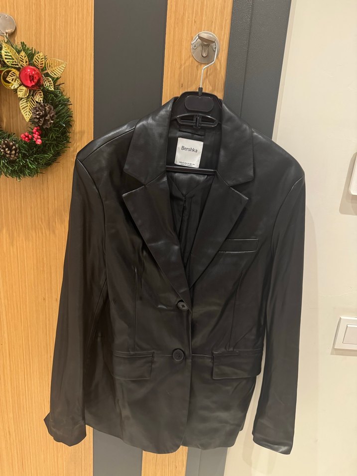 Bershka Siyah Düğmeli Kadın Deri blazer - Görsel 3