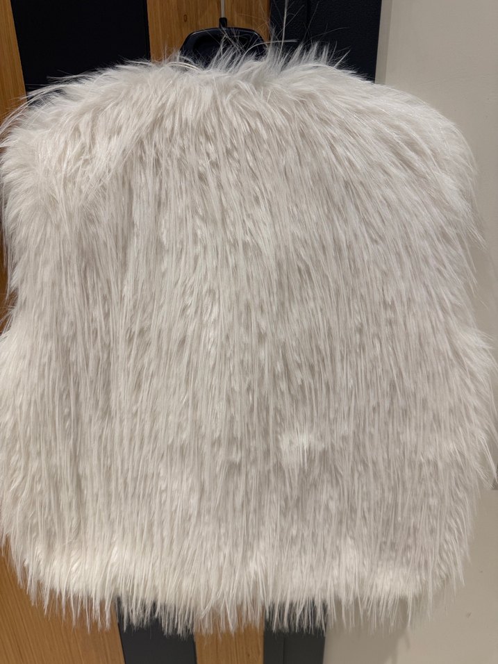 Zara Kadın Beyaz Suni Kürklü Yelek - Görsel 3