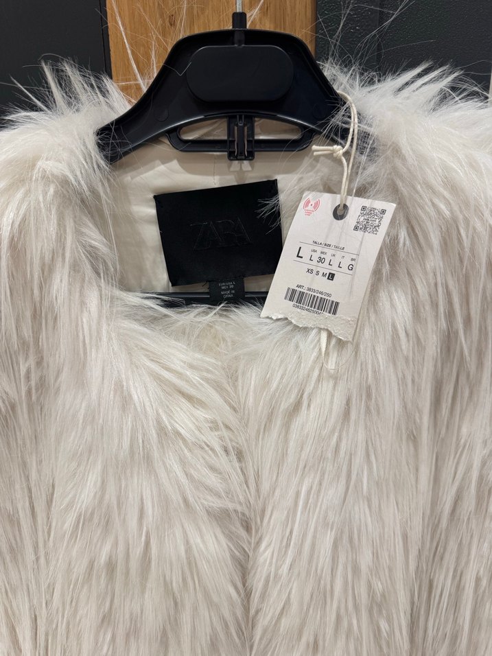 Zara Kadın Beyaz Suni Kürklü Yelek - Görsel 2