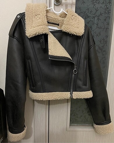 Stradivarius crop mont