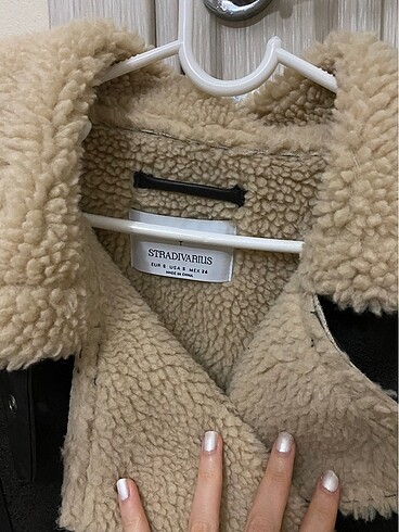 s Beden Stradivarius crop mont