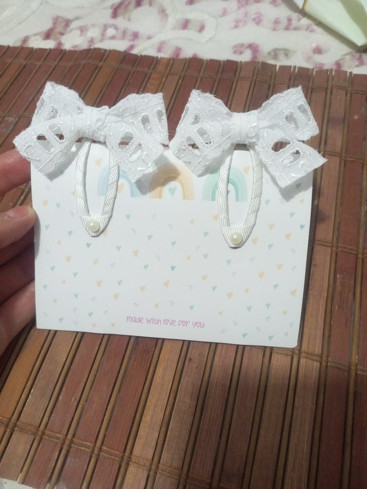 Beyaz Fisto Fiyonklu Çocuk Toka Seti - Görsel 2