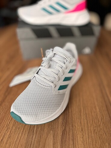 Adidas Spor Ayakkabı (orijinal)