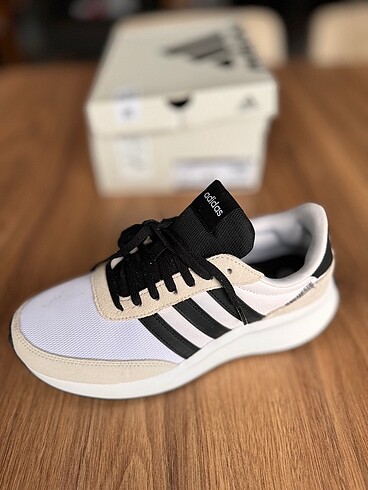 Adidas Run 70S Erkek Spor Ayakkabı