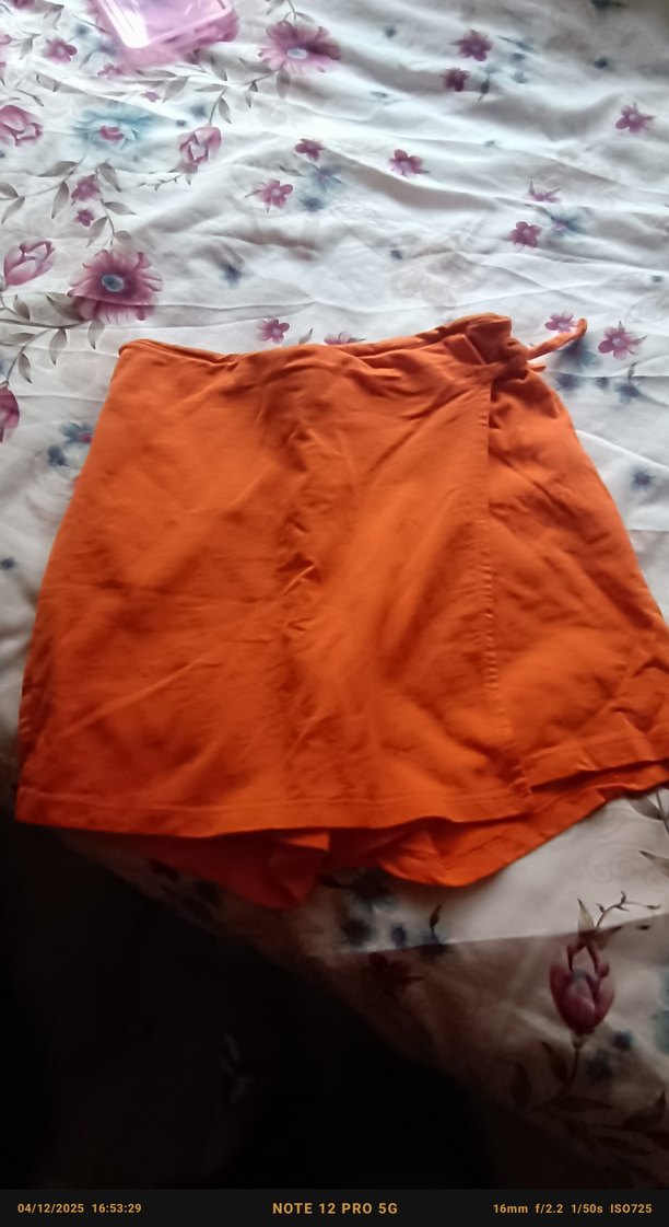 Turuncu Düğmeli Hamile Mini Şort - Görsel 5