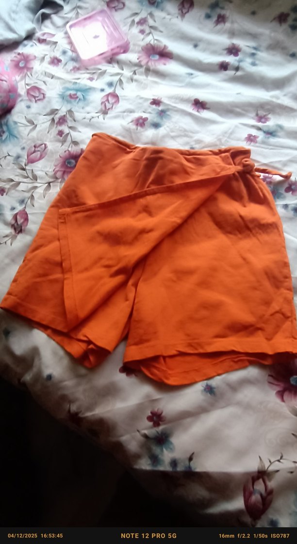 Turuncu Düğmeli Hamile Mini Şort - Görsel 2