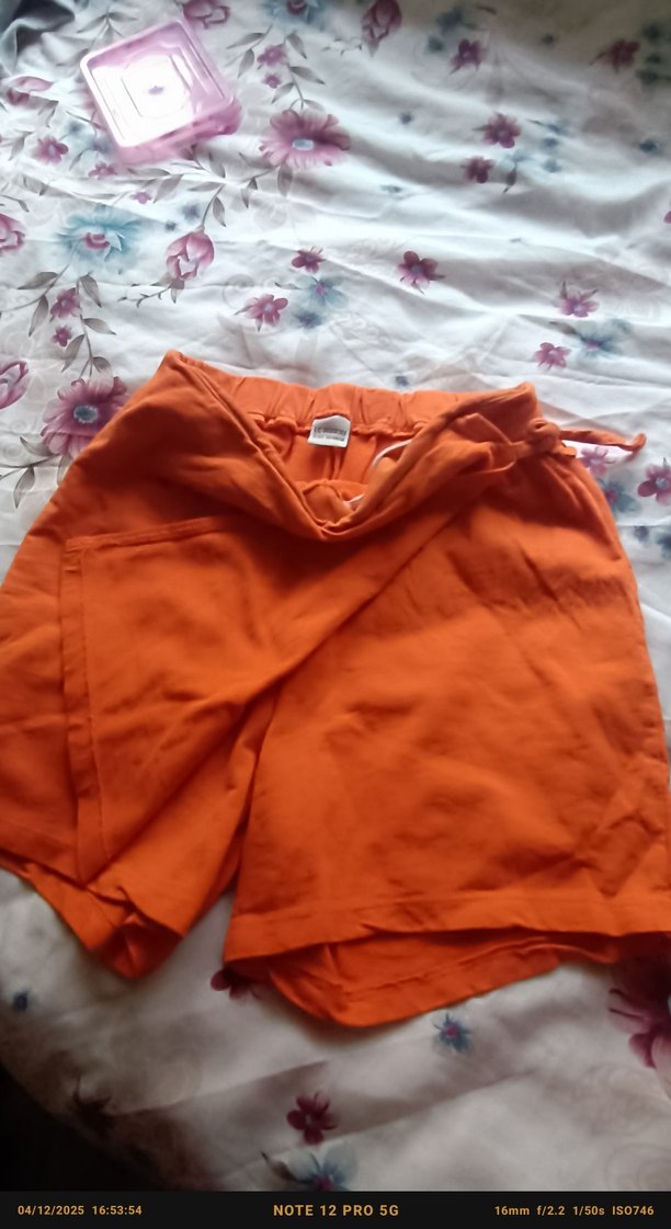 Turuncu Düğmeli Hamile Mini Şort - Görsel 4