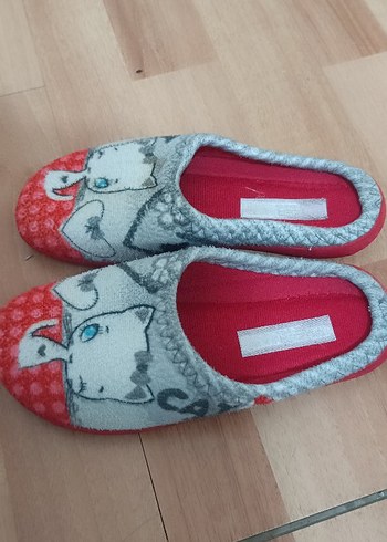 Nakışlı Kız Çocuk Sıcak Ev Terliği - Görsel 2