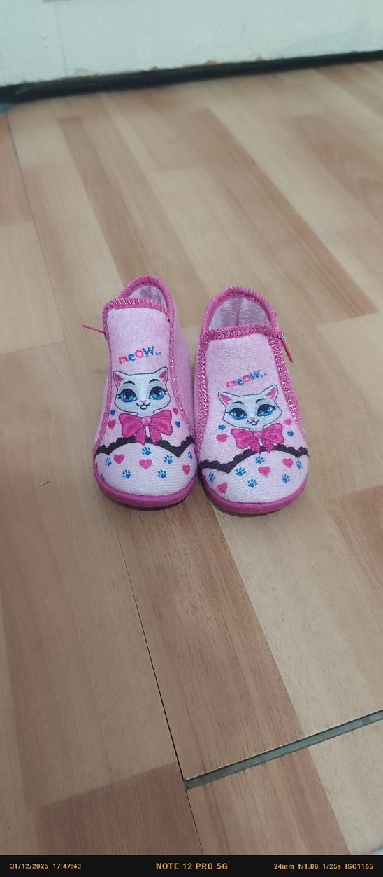 Kız Çocuk Pembe Nakışlı Sıcak Ev Terliği - Görsel 2