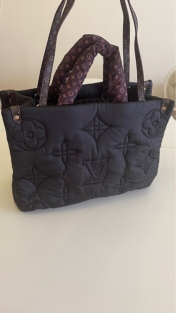 Beden siyah Renk LOUIS VUITTON çanta